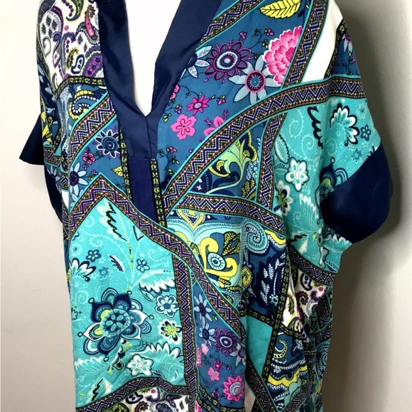 Natori Colorful Knit  Kimono Sleeve Blouse Top Floral Paisley Size L Satin Trim - Picture 9 of 15